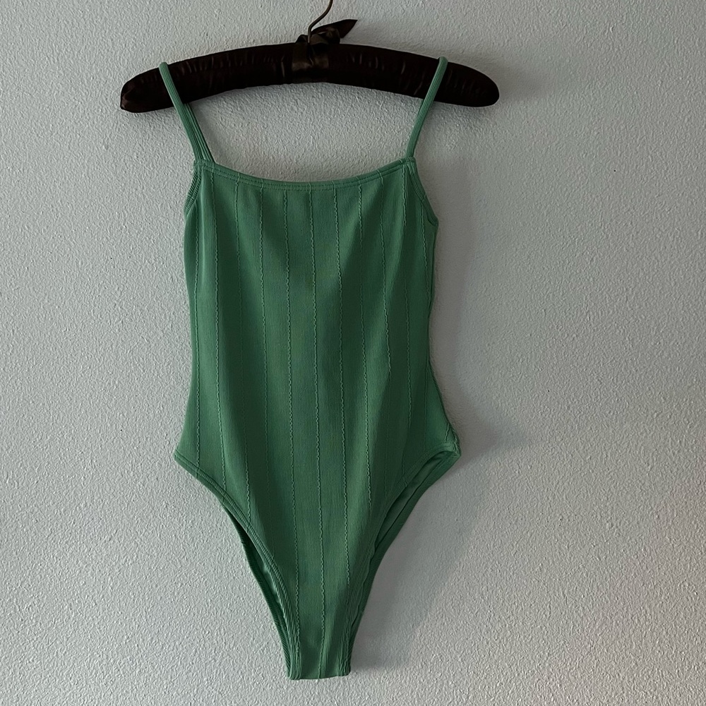{Billabong} x The Salty Blonde Sunset Rib One Piece Swimsuit - Picture 12 of 16